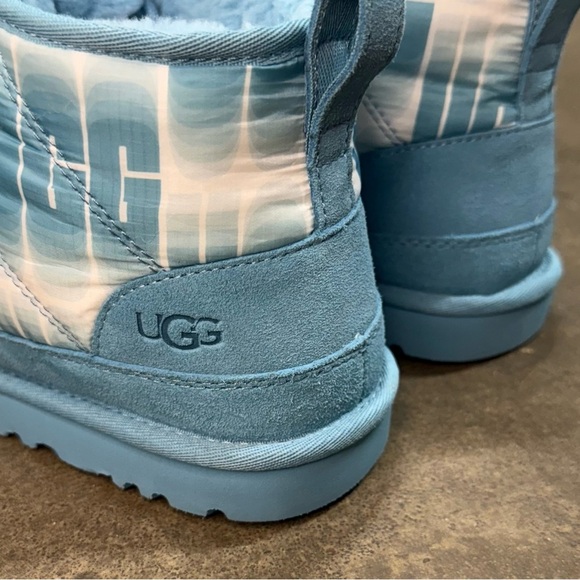 UGG Neumel Heritage Tasman Blue Fog Quilted Shearling Boots - Picture 2 of 12